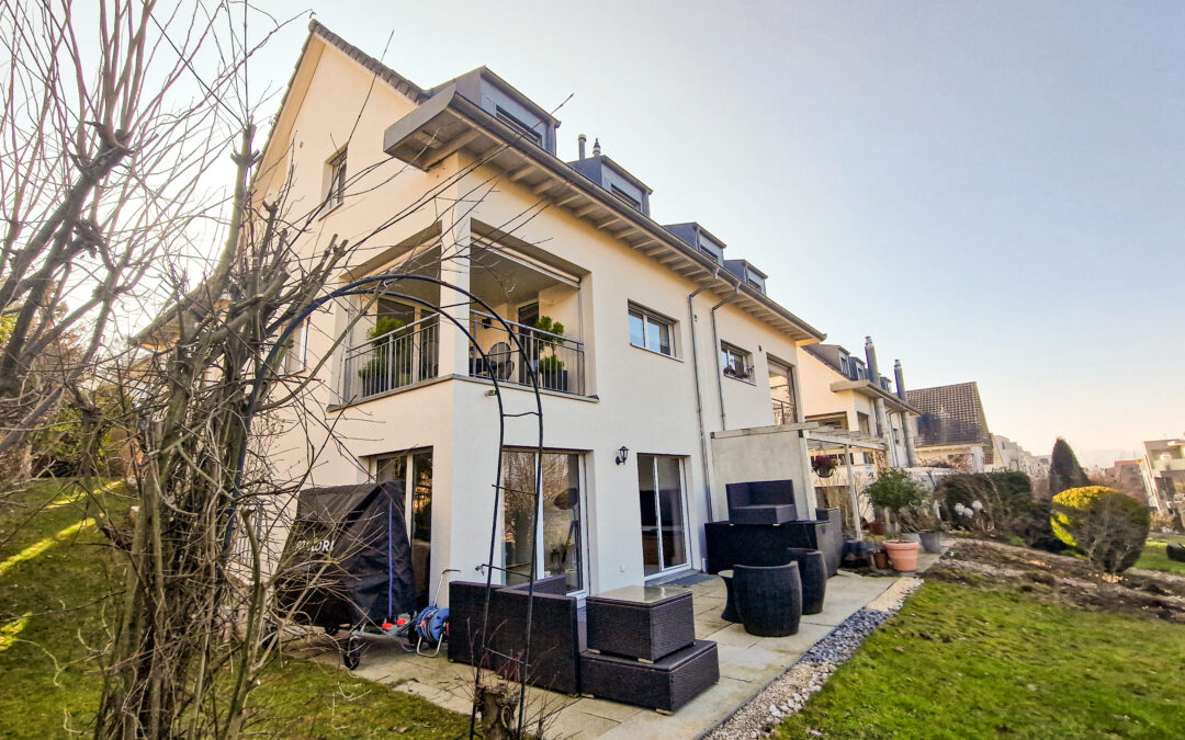 Ein Zuhause mit Wohlfühlgarantie: 6.5-Zimmer-Doppelhaushälfte in Therwil